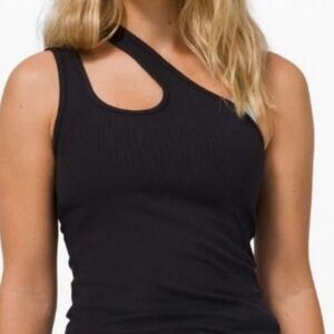 Lululemon LA Double Strap Shoulder Tank Color Black , Size: 6 Ribbed Great